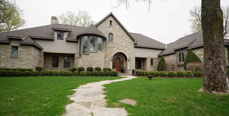 6320 Westwood Court in Edina Parkwood Knolls Estate in Edina